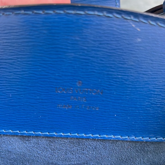 Louis Vuitton Epi Cluny Shoulder Bag EUC - Picture 5 of 10